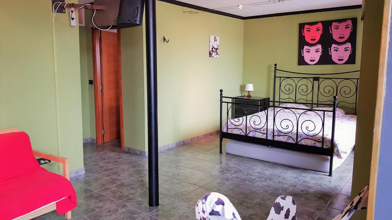 Apartamento Mediterraneo ปิเนดาเดมาร์ ภายนอก รูปภาพ